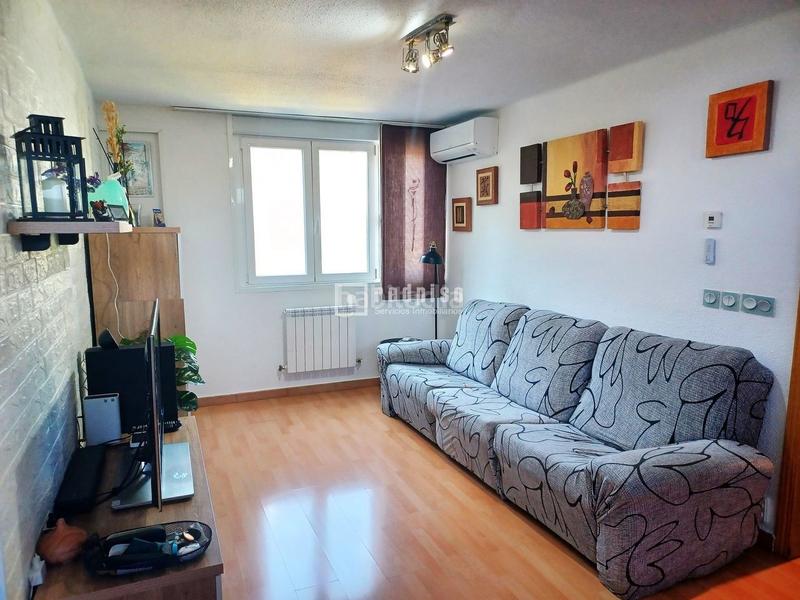Foto 184ad99a-1f8e-4b41-b30e-a8660a7e14a0. Piso excelente estado para entrar a vivir en Simancas Madrid