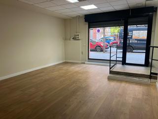 Location Local commercial  Carrer de francesc layret. Local comercial de alquiler en can borrell