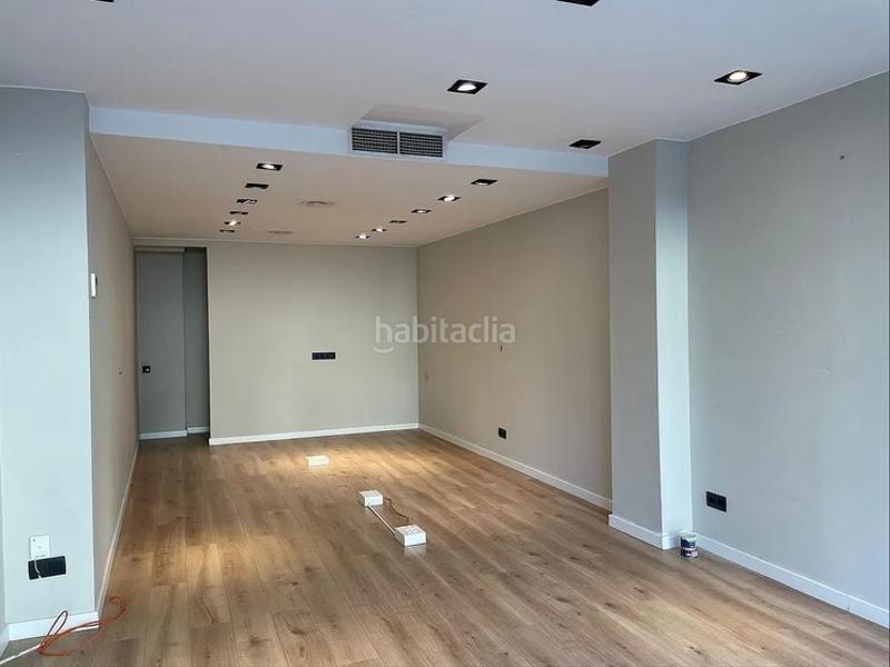 Foto cc11f8ab-ae8a-4463-839d-c621ca665b35. Local comercial a Estació de França Mollet del Vallès