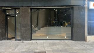 Locale commerciale in Col·legis Nous