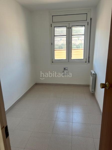 Foto 03340417-67c4-4fdb-8e62-2b175d5dfe35. Casa adossada amb xemeneia calefacció aparcament a Mollet del Vallès