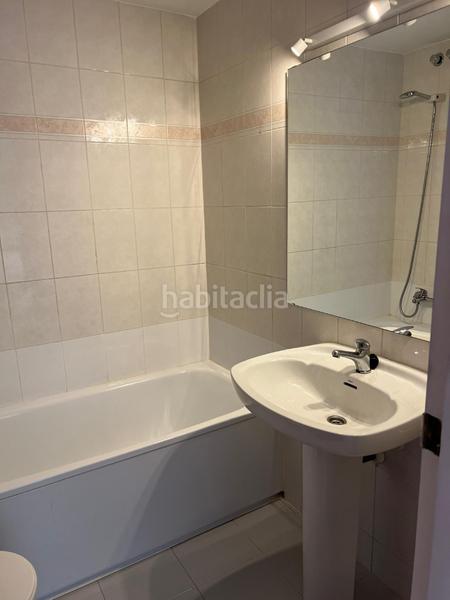 Foto 17e21395-6db1-43f5-beb6-186de40acf23. Casa adossada amb xemeneia calefacció aparcament a Mollet del Vallès