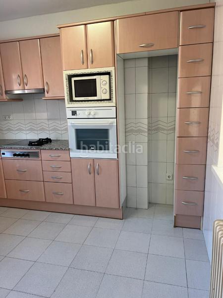 Foto 45c8ad3f-54e3-45c1-8f9b-f241689b9a1c. Casa adossada amb xemeneia calefacció aparcament a Mollet del Vallès