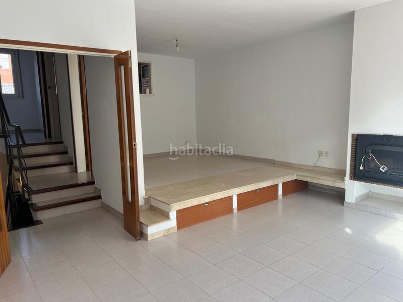 Foto 92c0d4de-4cbf-4238-878a-462e5a04a2cc. Casa adossada amb xemeneia calefacció aparcament a Mollet del Vallès