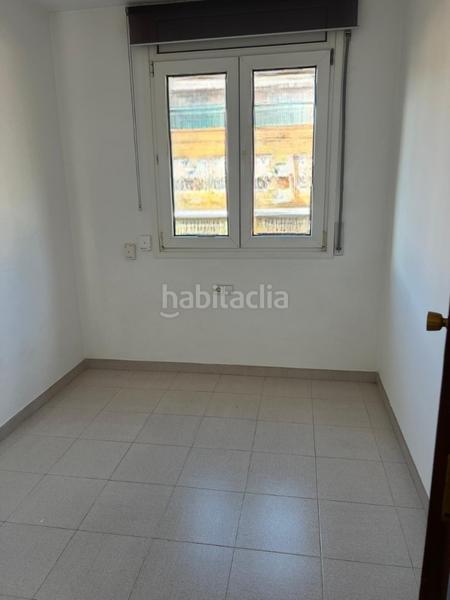 Foto f408619c-d278-4673-9810-77a5b51dfebf. Casa adossada amb xemeneia calefacció aparcament a Mollet del Vallès