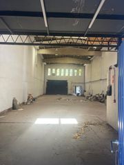 Nau industrial a Centre. Nave diáfana de 332 m² en el prat de llobregat