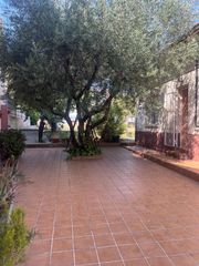 Casa en Santa Rosa. Gran parcela 745 m2  con 2 viviendas en santa rosa residencial (