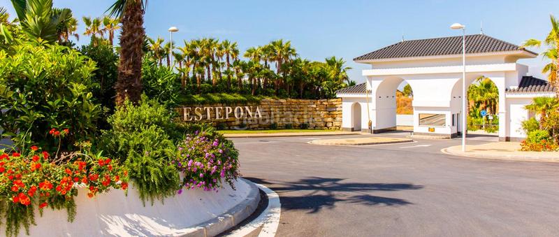 Foto 6a0f9731-dc6e-488c-bafe-c332eb31c72f. Dúplex amb aparcament piscina a altos de Estepona Estepona