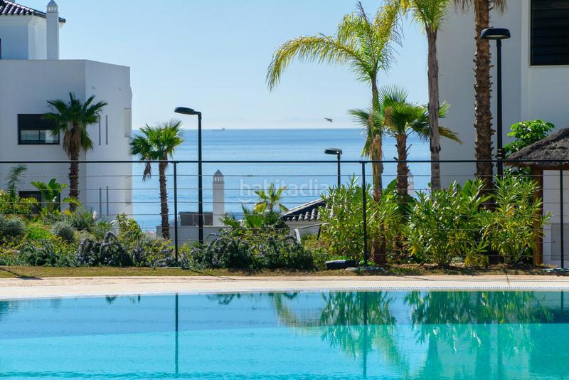 Foto 07aa5583-4ca1-494e-a848-74a3a786340e. Duplex avec parking piscine dans altos de Estepona Estepona