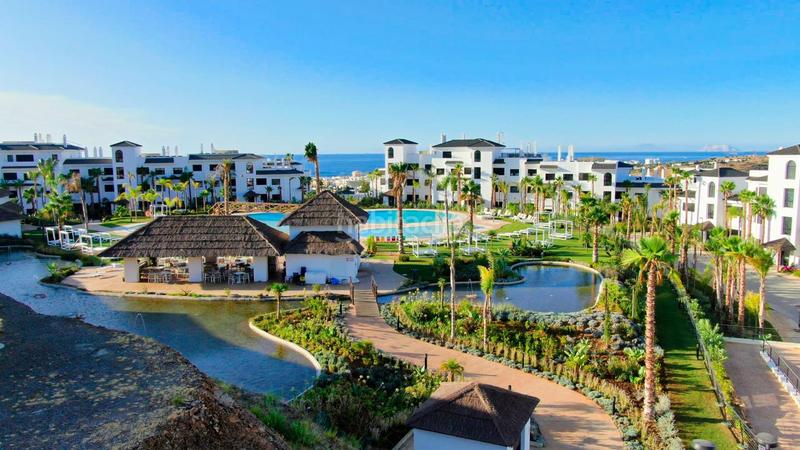 Foto 544b8a89-eb32-4270-9f60-8d7a088ed019. Duplex avec parking piscine dans altos de Estepona Estepona
