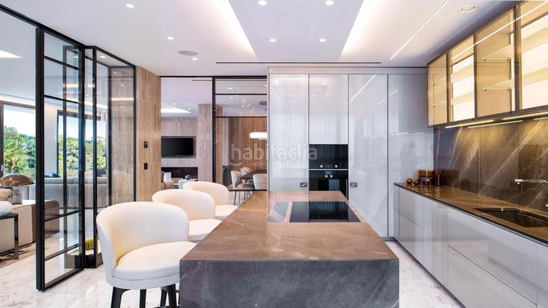 Foto d6addb7e-d119-46f0-a717-b9f587f6df60. Appartement avec chauffage parking piscine dans Las Lomas de Río Verde Marbella