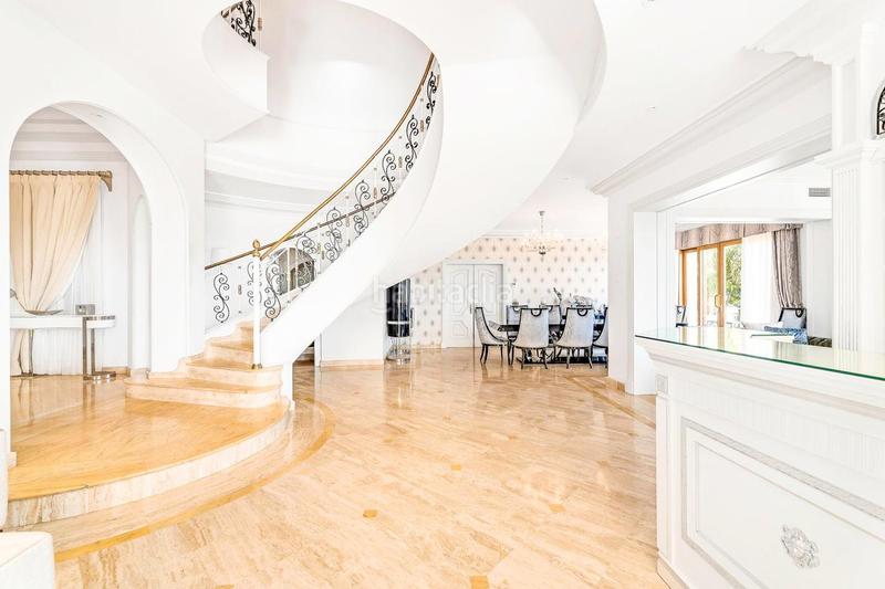 Foto 104a1216-191f-48fd-be20-6ebcd165b0b0. Casa amb calefacció aparcament piscina a El Paraíso Benahavís