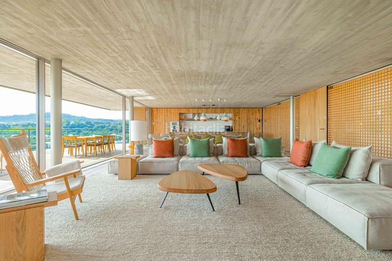 Foto 7ba63f3d-9968-4e7d-a99c-0f65a943fce0. Casa amb aparcament piscina a Casares golf - Casares del sol Casares