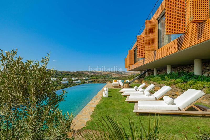 Foto db1e4a8a-0cf8-4b4e-a848-c224061672ce. Casa amb aparcament piscina a Casares golf - Casares del sol Casares