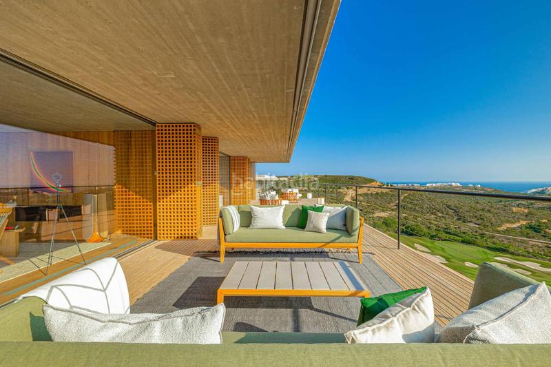 Foto f2ddb55b-ce7b-4684-a235-abc87e6ad2fd. Casa amb aparcament piscina a Casares golf - Casares del sol Casares