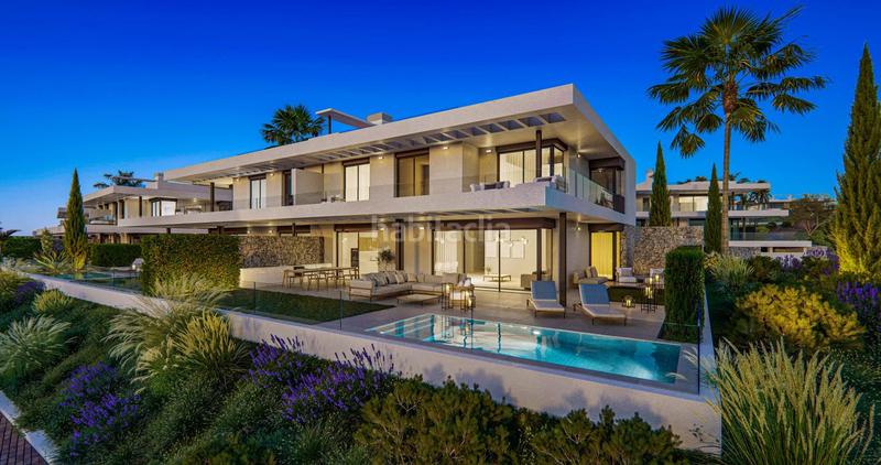 Foto 0f157aa3-45da-494a-a810-555c2f6e44f6. Reihenhaus mit heizung parking pool in bahía de Marbella Marbella