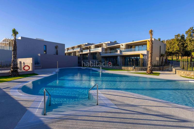 Foto 97b77fec-0c4a-4c17-9c28-ad40a85ffb01. Casa adossada amb aparcament piscina a El Faro de Calaburra - Chaparral Mijas