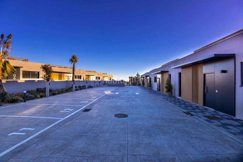Foto 2b82f85a-5791-4c2d-afe3-5ef3fc1d9a4e. Reihenhaus mit parking pool in El Faro de Calaburra - Chaparral Mijas