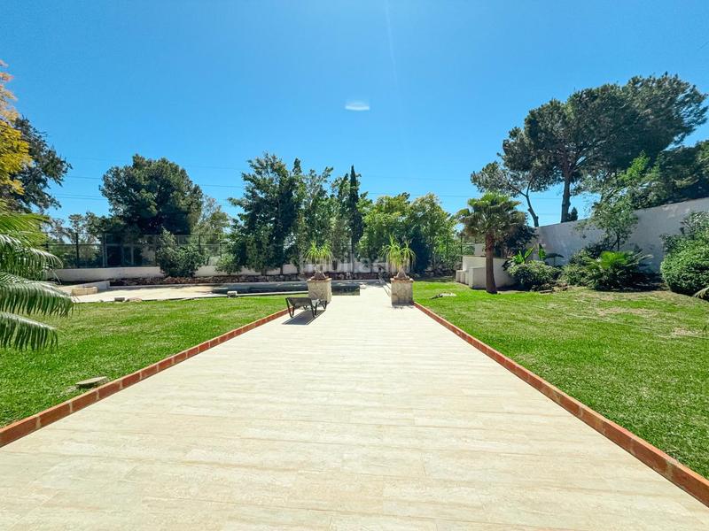 Foto ad0a976e-e011-4060-9c04-a54057774687. House with parking pool in Sierra Blanca Marbella