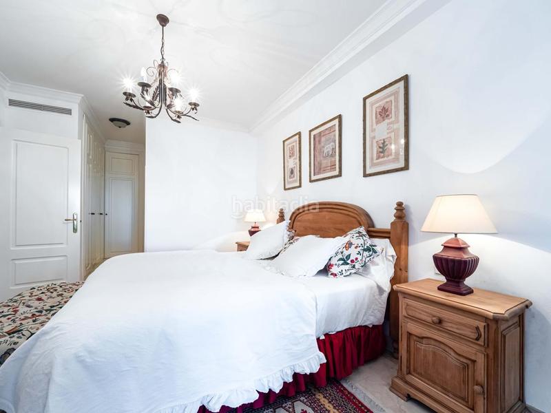 Foto 454eceb9-96b5-48da-ad77-6eb80a57d1c4. Apartament amb calefacció aparcament piscina a Puerto Banús Marbella