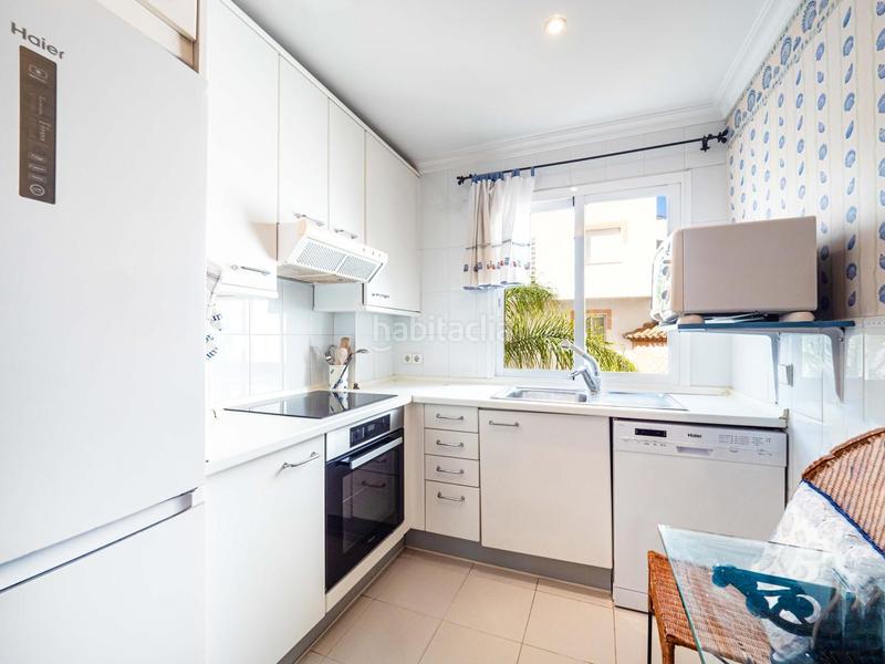 Foto 741e0a59-6b57-4bb8-bda4-235795432880. Apartament amb calefacció aparcament piscina a Puerto Banús Marbella