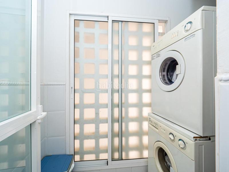 Foto c8fea9a7-bbf3-4ed1-851e-35f91c48f78a. Apartament amb calefacció aparcament piscina a Puerto Banús Marbella