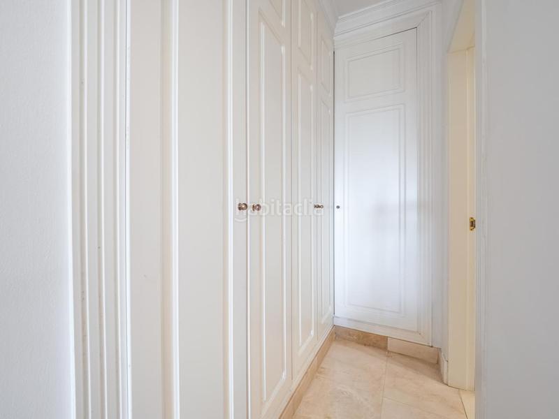 Foto dbcdb431-1f9c-4521-a806-d76b40637031. Apartament amb calefacció aparcament piscina a Puerto Banús Marbella