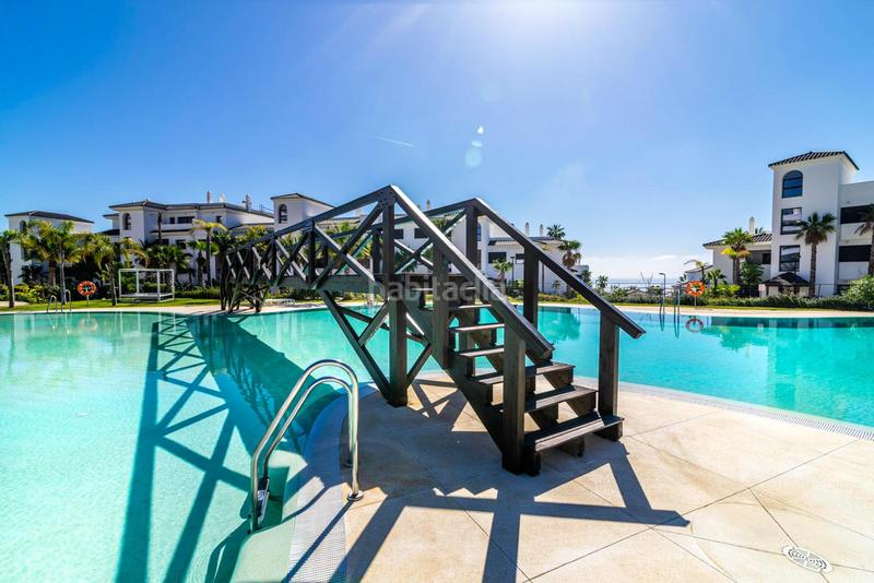 Foto 505e2a71-e8a9-4f46-b65c-64887d1a28be. Appartement mit parking pool in altos de Estepona Estepona