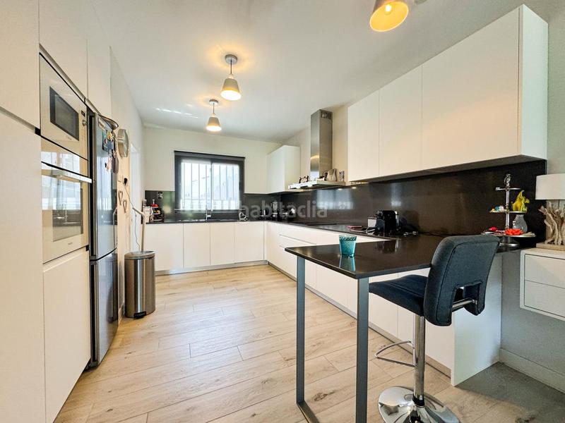 Foto 50a54d17-ed6a-41ee-95f3-c6d65ef2d537. Casa adossada amb calefacció aparcament piscina a Sotogrande