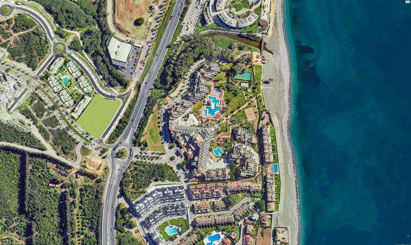 Foto 1e614be2-bc75-48b8-8554-057509e272b5. Apartament amb calefacció aparcament piscina a Bahía Dorada Estepona