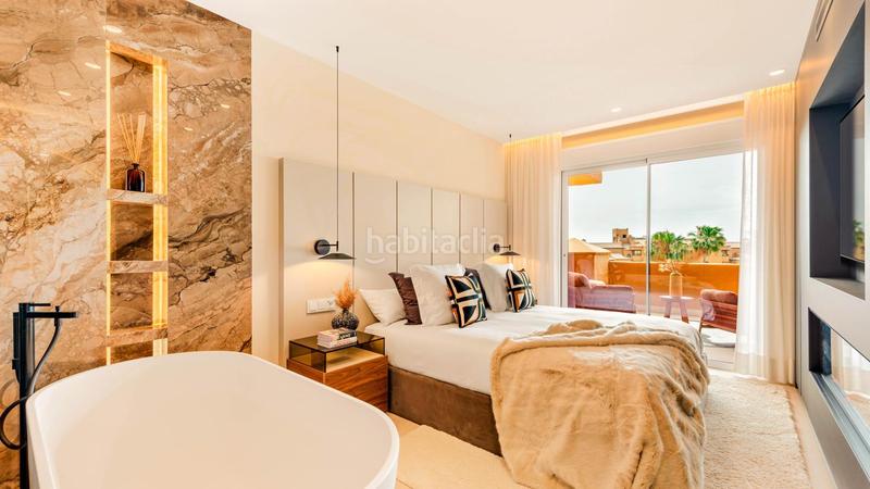 Foto 028f1a17-58ed-4393-a03d-59fb25463266. Appartement mit heizung parking pool in Zona de Punta Plata Estepona