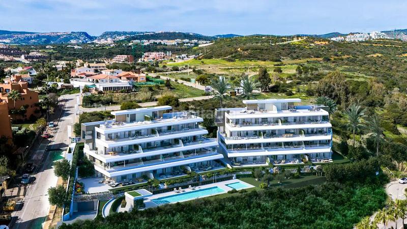 Foto 0c89be86-e975-470b-82b7-a9a0fc5bfa6c. Àtic amb calefacció aparcament piscina a Buenas Noches Estepona