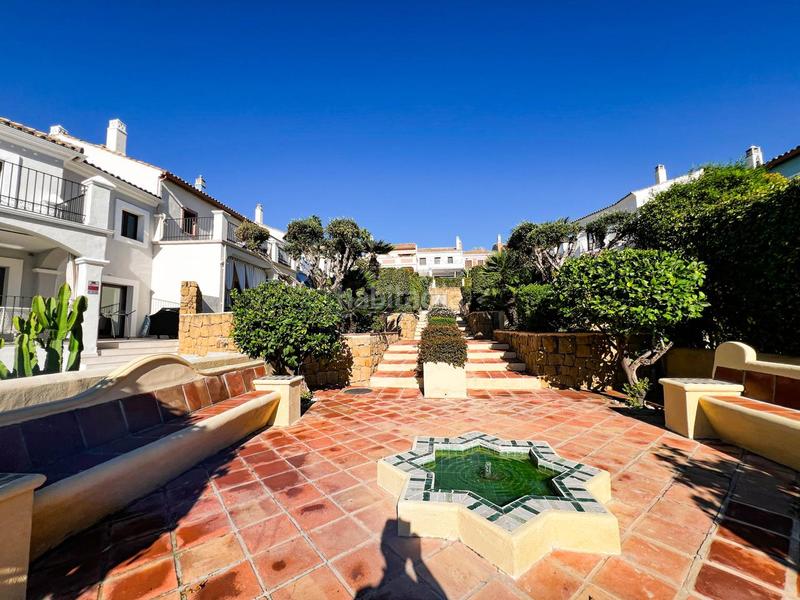 Foto 4d3f56a2-3387-479f-a1ac-fc2040cc3816. Casa aparellada amb calefacció aparcament piscina a Marbella