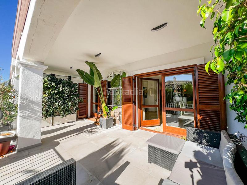 Foto 686183ef-3a6e-4b43-ade3-134cc1cad964. Casa aparellada amb calefacció aparcament piscina a Marbella