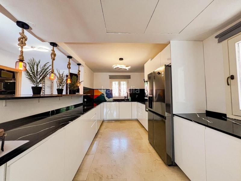 Foto 09326718-86c0-43ba-8ffd-2b4407f22b85. Casa bifamiliare con riscaldamento parcheggio piscina in Marbella