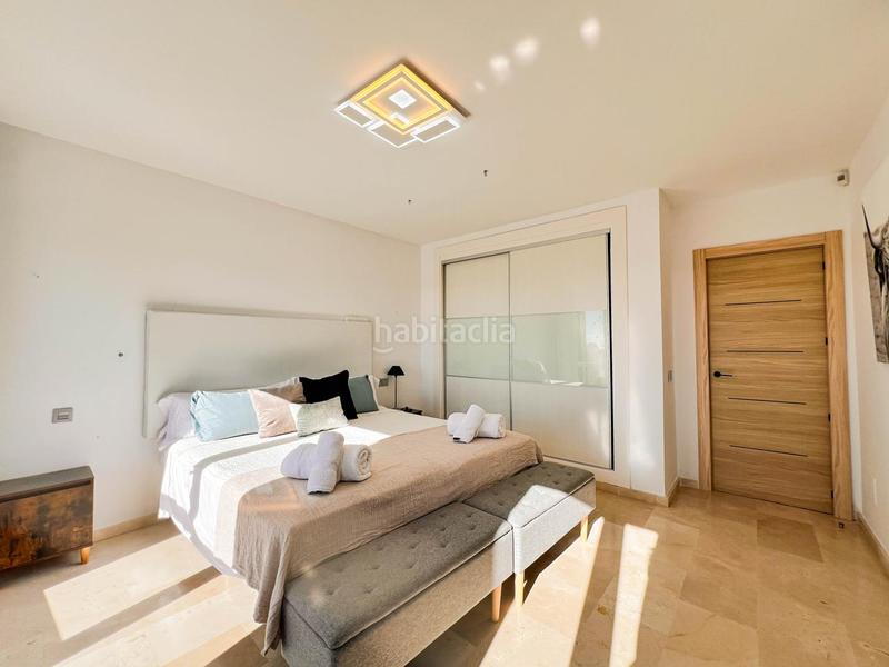 Foto c3b93790-78e7-4d6e-b5a3-0c45fff112ef. Casa bifamiliare con riscaldamento parcheggio piscina in Marbella