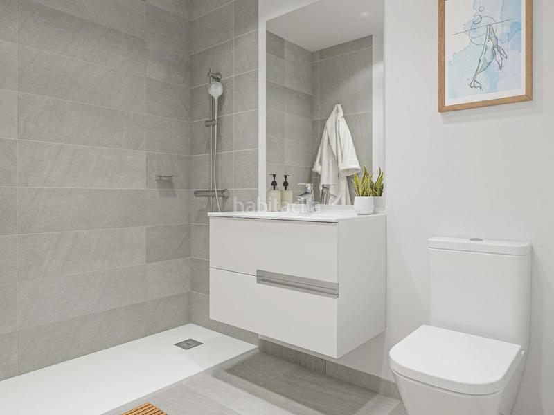 Foto a511382d-6f64-472f-b129-8d3c2576db04. Casa aparellada amb calefacció aparcament piscina a Manilva