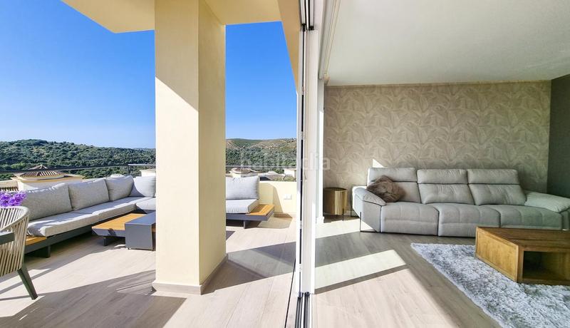 Foto 06497f5a-561d-418b-90b8-65b4f5fcde18. Duplex avec chauffage parking piscine dans Sotogrande alto Sotogrande