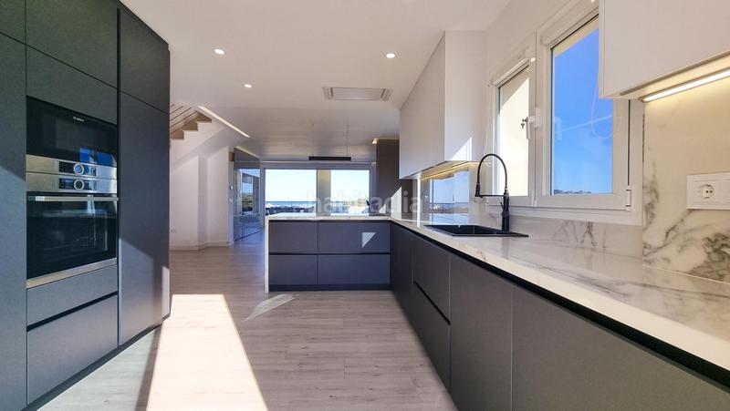 Foto 28bdbb97-b43f-4710-82be-08183c6d3d92. Duplex avec chauffage parking piscine dans Sotogrande alto Sotogrande