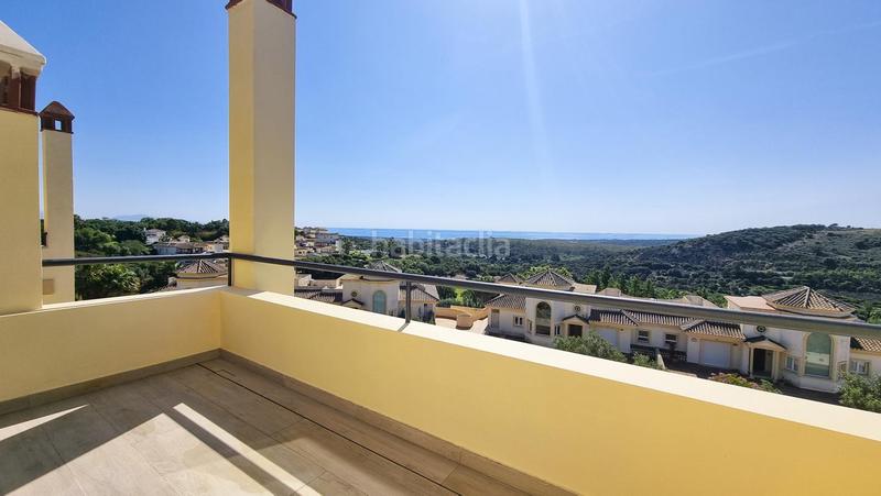 Foto 78a35692-a8e7-4baa-ad44-1c3d4570fe8d. Duplex avec chauffage parking piscine dans Sotogrande alto Sotogrande