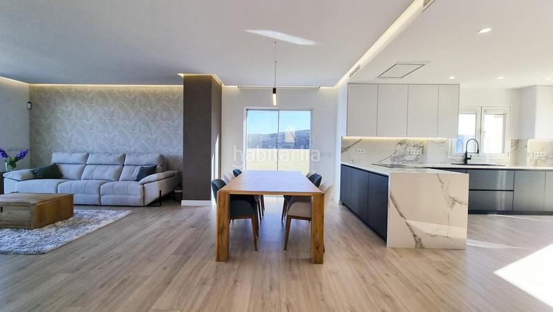 Foto f37dab21-64c8-4f96-bc61-5cb960eedf90. Duplex avec chauffage parking piscine dans Sotogrande alto Sotogrande