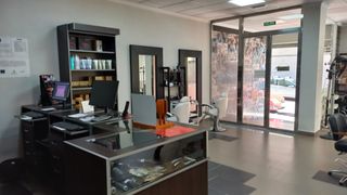 Locale commerciale  Calle camino viejo de malaga. Fabuloso local a un paso de todos los servicios