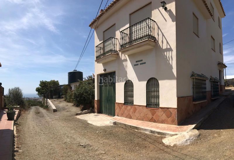Foto 21b0e95f-73c4-4824-9a6f-a959a6e9aaf3. Casa a Caleta de Velez