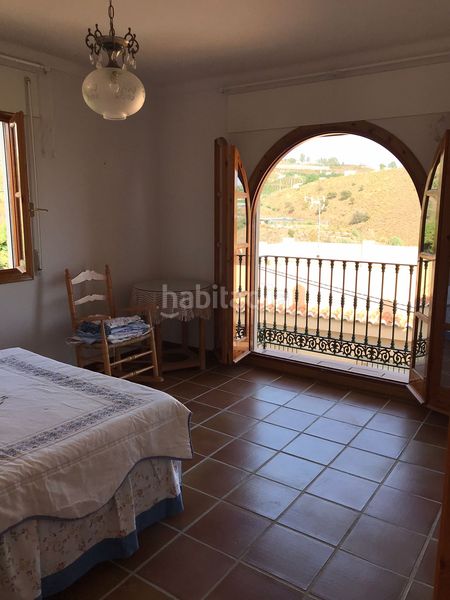 Foto ebd741f2-2f70-4106-801a-567ecb268f42. Casa a Caleta de Velez