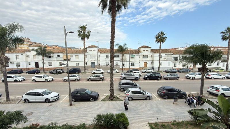Foto 4d9f23be-41f2-4642-bef1-f72848613654. Pis amb piscina a Hispanidad - Vivar Téllez Vélez - Málaga