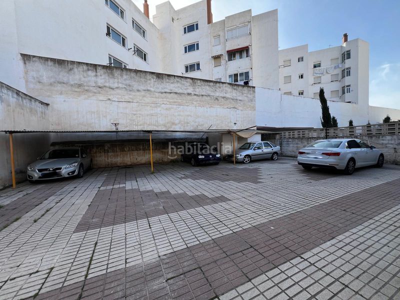 Foto 08f4b4a5-ddda-4573-9e43-ad79fd4f49d2. Casa adossada amb aparcament a Hispanidad - Vivar Téllez Vélez - Málaga