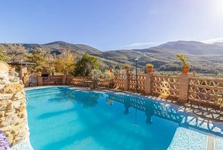 Bauernhof in Órgiva. Conjunto de 3 casas rurales independientes con licencia turístic