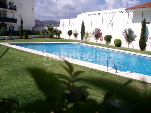 Foto 090bb34a-775a-46e0-9a9a-0772ea447db9. Pis amb calefacció aparcament piscina a El Limonar Vélez - Málaga