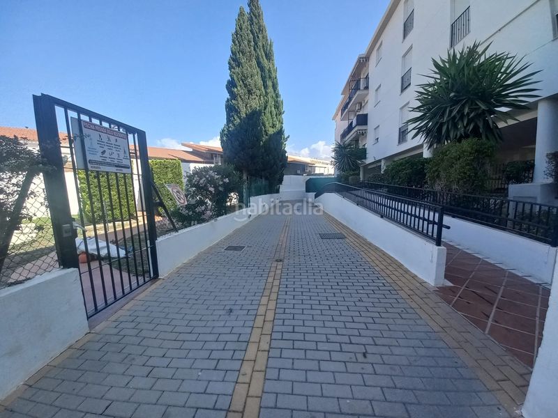 Foto c2efbd61-e52c-4df7-af91-c2f24da22f4b. Pis amb calefacció aparcament piscina a El Limonar Vélez - Málaga