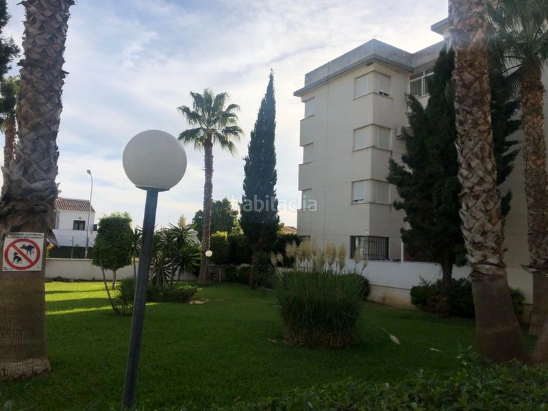 Foto f7210426-5776-4243-b2d9-fe3135a80528. Pis amb calefacció aparcament piscina a El Limonar Vélez - Málaga